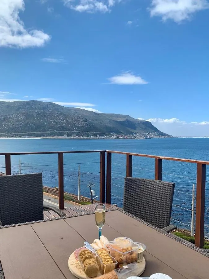 Lalapanzi Apartment Fish Hoek